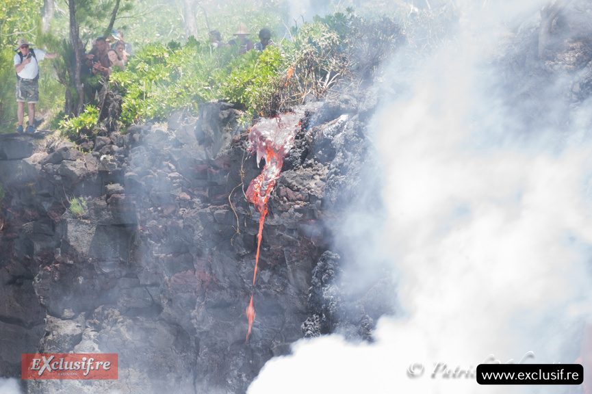Piton de la Fournaise: les coulées ont rejoint la mer ce lundi, photos