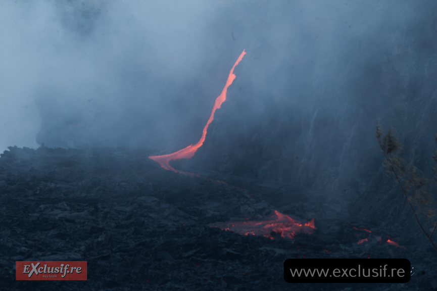 Piton de la Fournaise: images spectaculaires de la coulée vers la mer