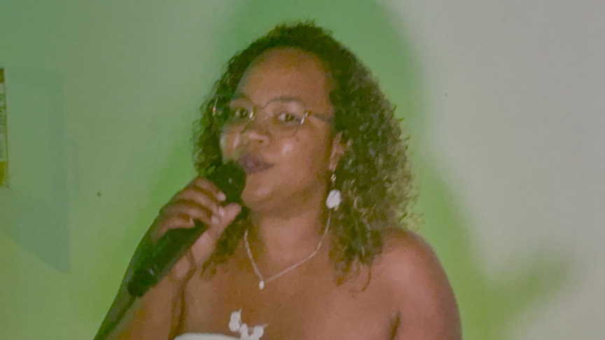 "Bal la poussière" à l'Etang-Salé avec Danyél Waro, Emmanuelle Ivara, et d'autres artistes "Bal la poussière" à l'Etang-Salé avec Danyél Waro, Emmanuelle Ivara, et d'autres artistes