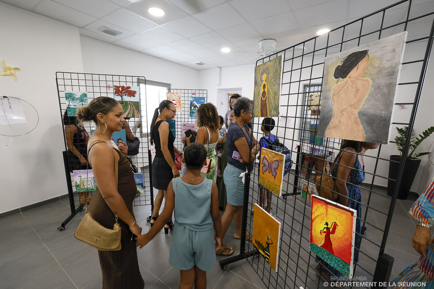 «Autour de la peinture»: quand douleur devient couleur pour des femmes victimes de violences