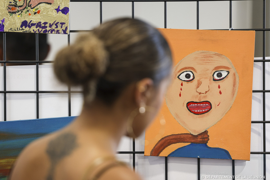 «Autour de la peinture»: quand douleur devient couleur pour des femmes victimes de violences «Autour de la peinture»: quand douleur devient couleur pour des femmes victimes de violences