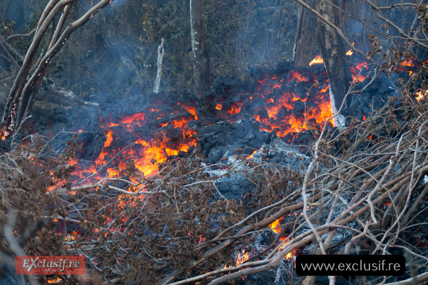 Volcan: l'éruption continue, photos