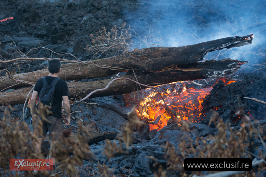 Volcan: l'éruption continue, photos