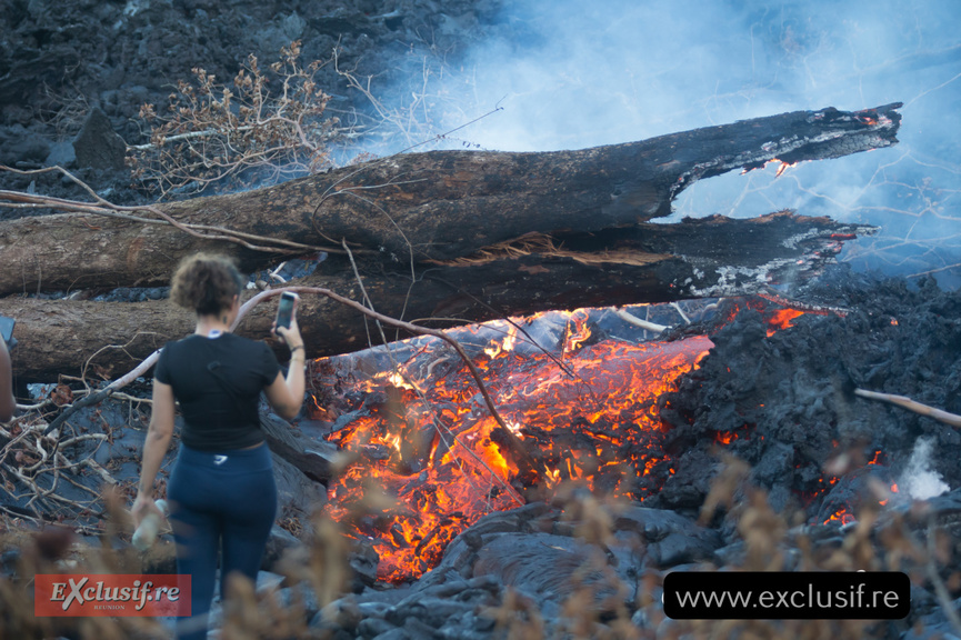 Volcan: l'éruption continue, photos