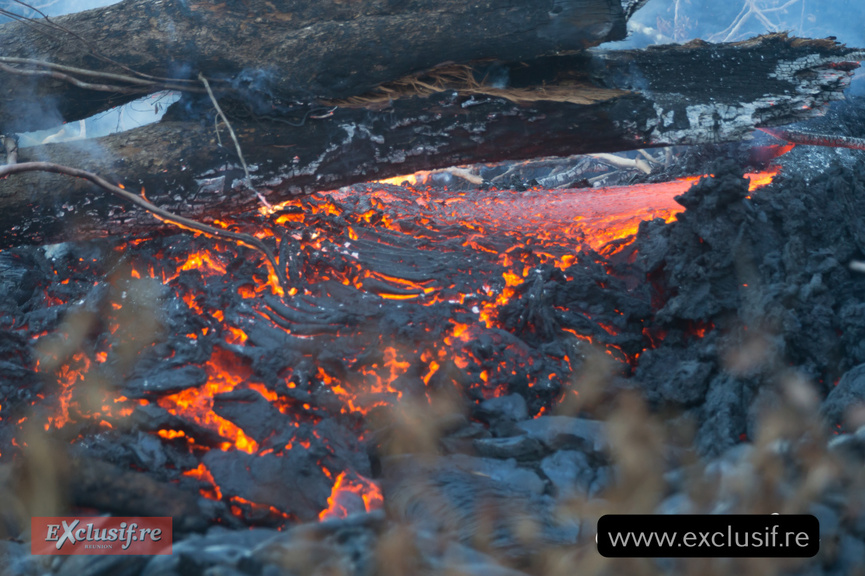 Volcan: l'éruption continue, photos Volcan: l'éruption continue, photos