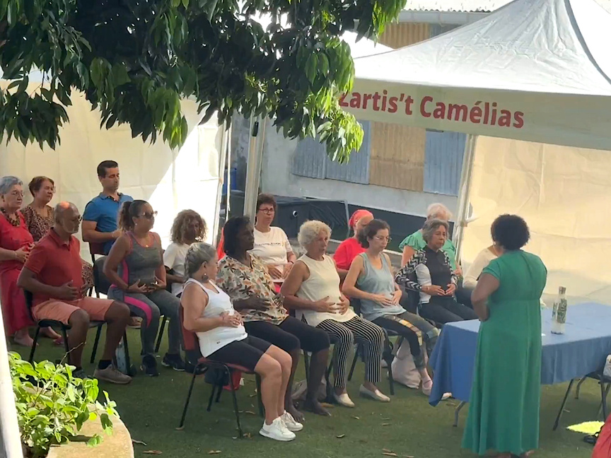 Séance d'initiation à bien respirer avec Emmanuelle Natio Séance d'initiation à bien respirer avec Emmanuelle Natio