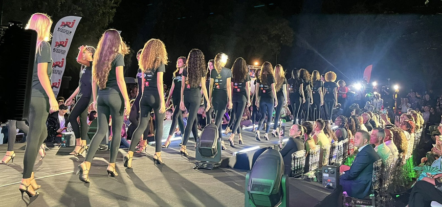 A la Fashion Réunion 2026 à Saint-Paul... A la Fashion Réunion 2026 à Saint-Paul...