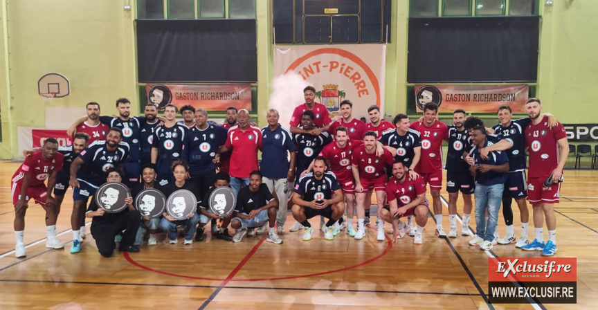 Les 2 formations composées de joueurs internationaux