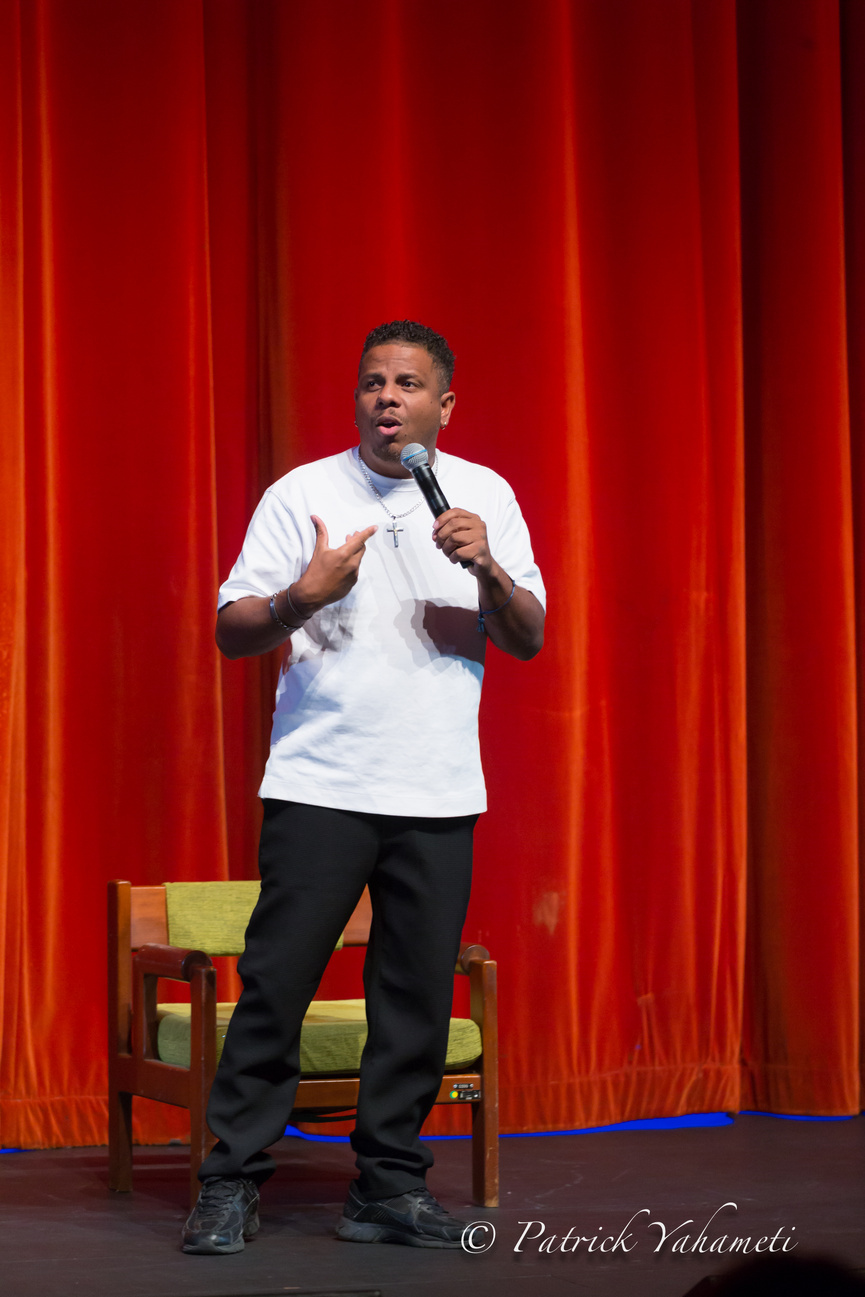 D'jal, humoriste, acteur et scénariste français, a fait le plein à La Réunion: photos D'jal, humoriste, acteur et scénariste français, a fait le plein à La Réunion: photos