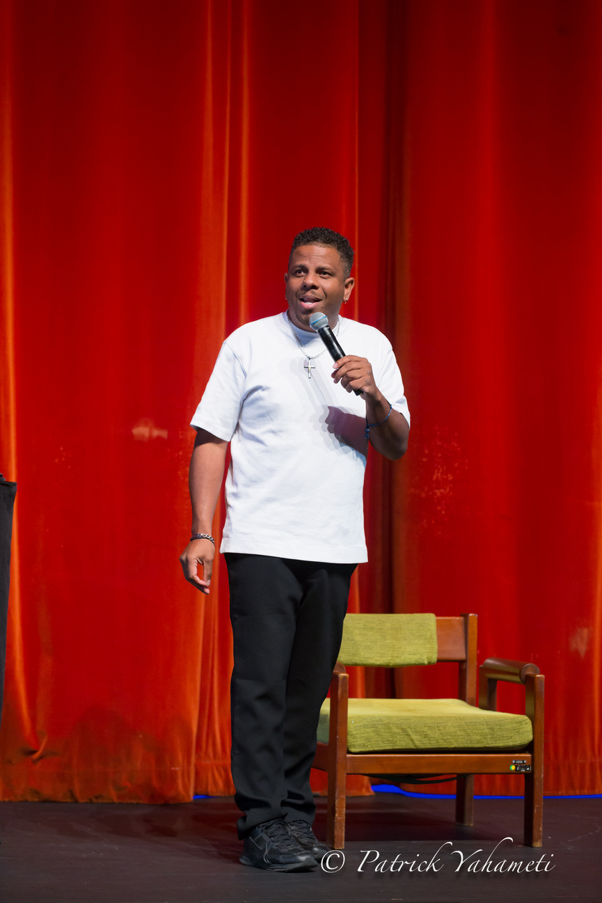 D'jal, humoriste, acteur et scénariste français, a fait le plein à La Réunion: photos