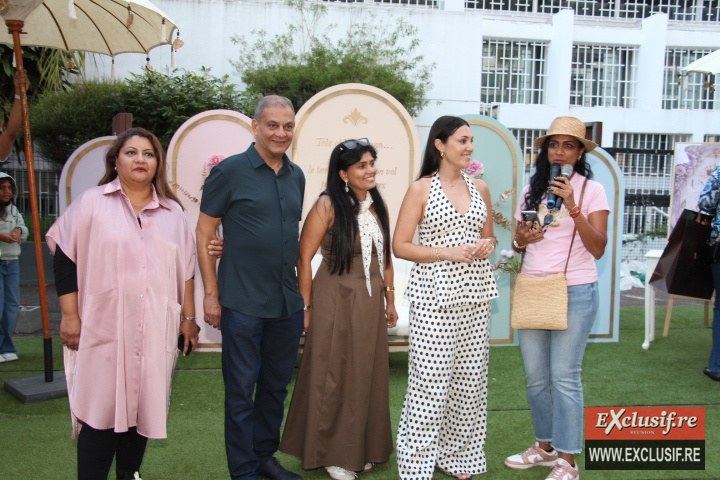 Remise de cadeaux à des mamans: photos