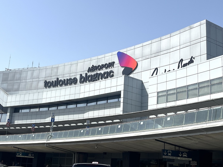 L'Aéroport Toulouse-Blagnac accueille près de 8 millions de passagers chaque année L'Aéroport Toulouse-Blagnac accueille près de 8 millions de passagers chaque année