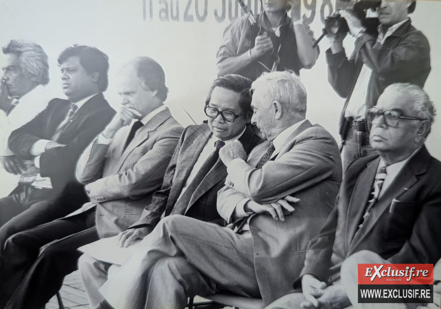 Raphaël Chane Nam, avec à sa droite Elie Hoarau et à sa gauche Pierre Lagourgue, ancien président de la Région Réunion
