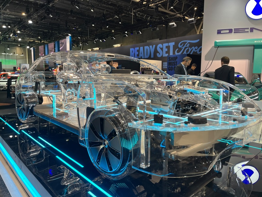 L'auto du futur se dessine... L'auto du futur se dessine...
