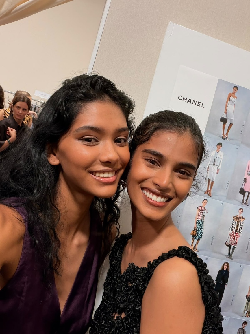 Avec l'Indienne Bavitha Mandava, égérie Chanel Avec l'Indienne Bavitha Mandava, égérie Chanel
