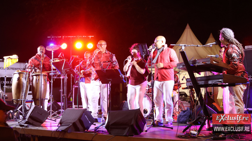 De la musique partout, sur le Boulevard du Front de Mer De la musique partout, sur le Boulevard du Front de Mer