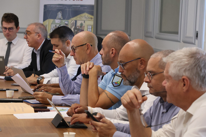 Violences urbaines à La Réunion: sécurité publique et soutien aux entreprises sinistrées