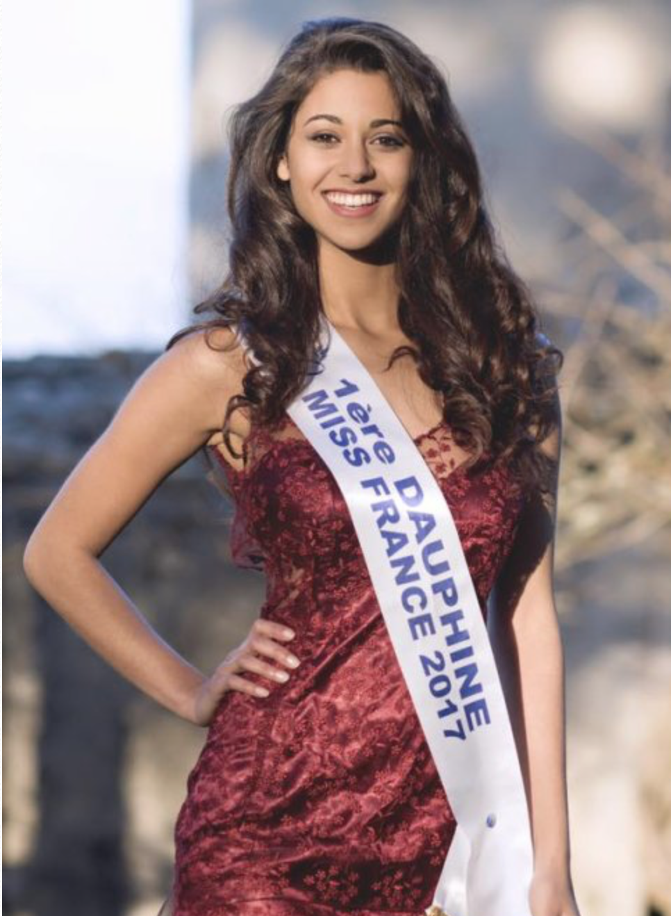 Elue 1ère dauphine Miss France 2017, elle participe à Miss Monde