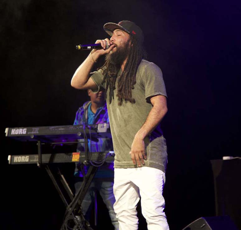 Baster et Pix'l en concert au Palaxa: les photos