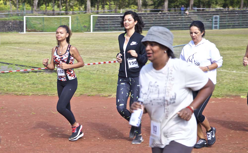 Foulées Féminines à la Plaine des Palmistes avec Azuima Issa