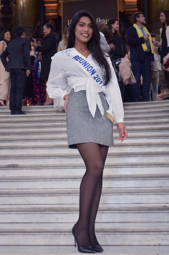 Photo-souvenir dans le grand escalier... Photo-souvenir dans le grand escalier...