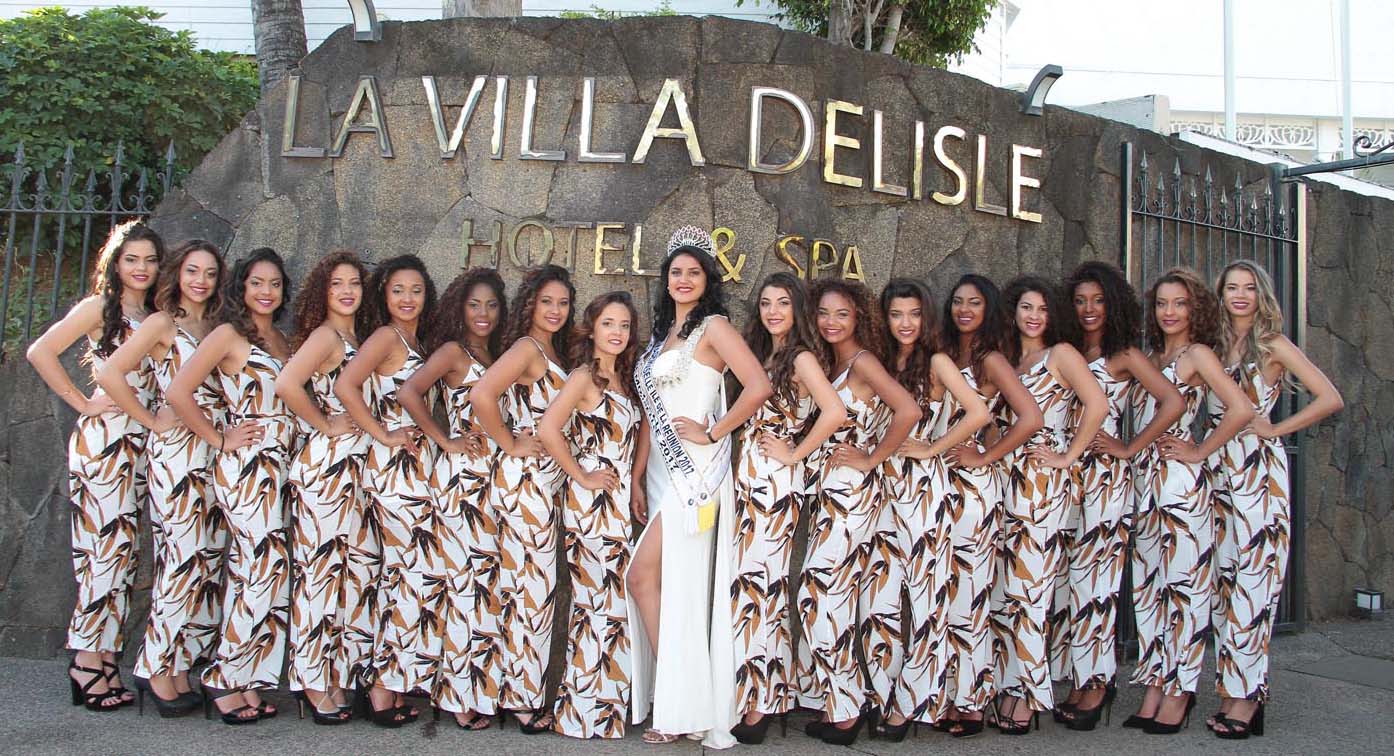 Les 16 candidates avec Mademoiselle Ile de La Réunion 2016