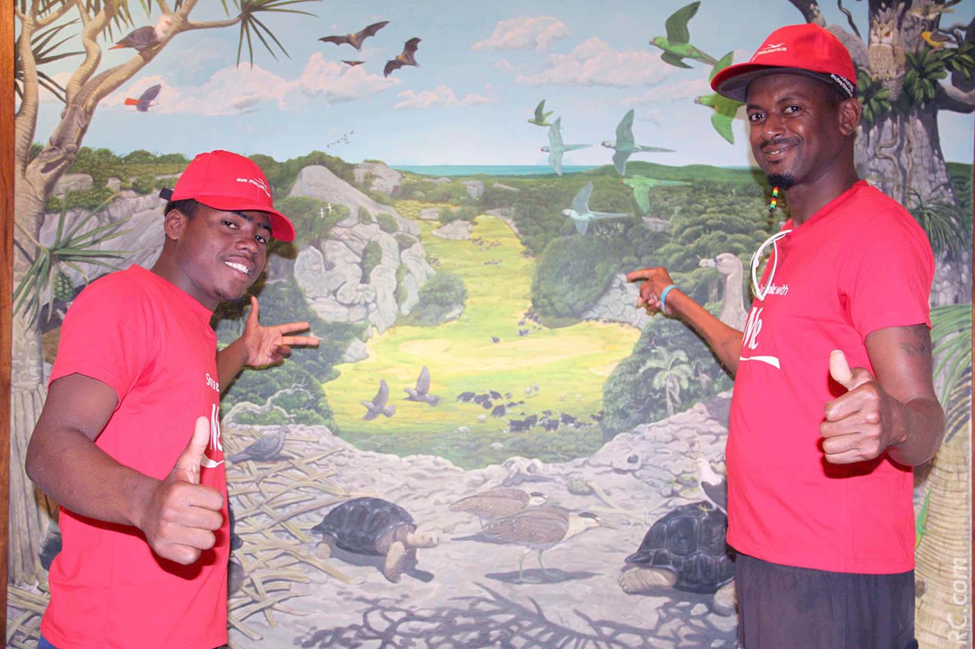 Lionel et Ronald, ont assuré la visite du musée de la réserve des tortues à Anse Quitor