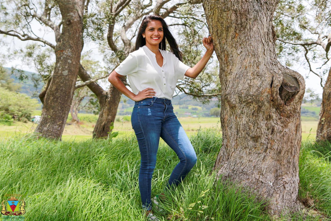 N°4: Evan Claire - 1m58 - 16 ans N°4: Evan Claire - 1m58 - 16 ans