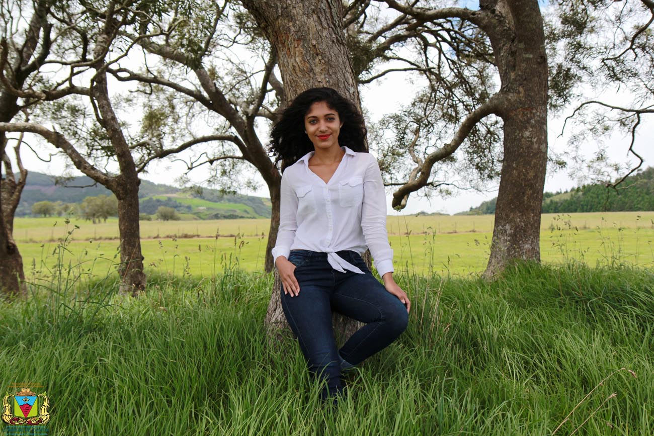 N°7: Léa Payet - 1m60 - 16 ans N°7: Léa Payet - 1m60 - 16 ans