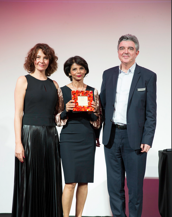 Top 100 des Meilleures Boutiques: Sidiot Lingerie obtient le Prix de l'Entrepreunariat 