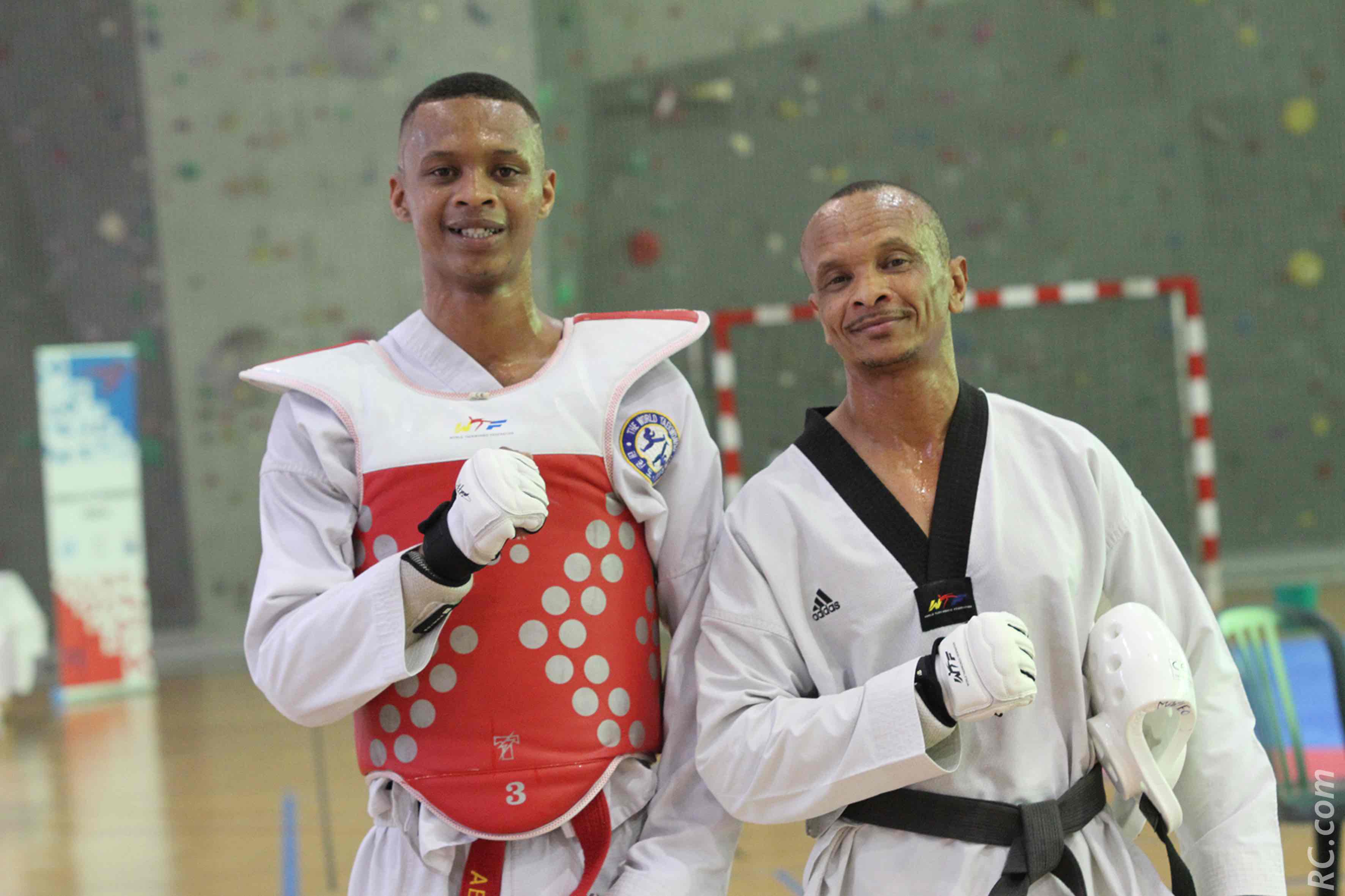 Les inséparables père et fils Jean-Claude et Laurent Abdelcader ont assuré le spectacle Les inséparables père et fils Jean-Claude et Laurent Abdelcader ont assuré le spectacle