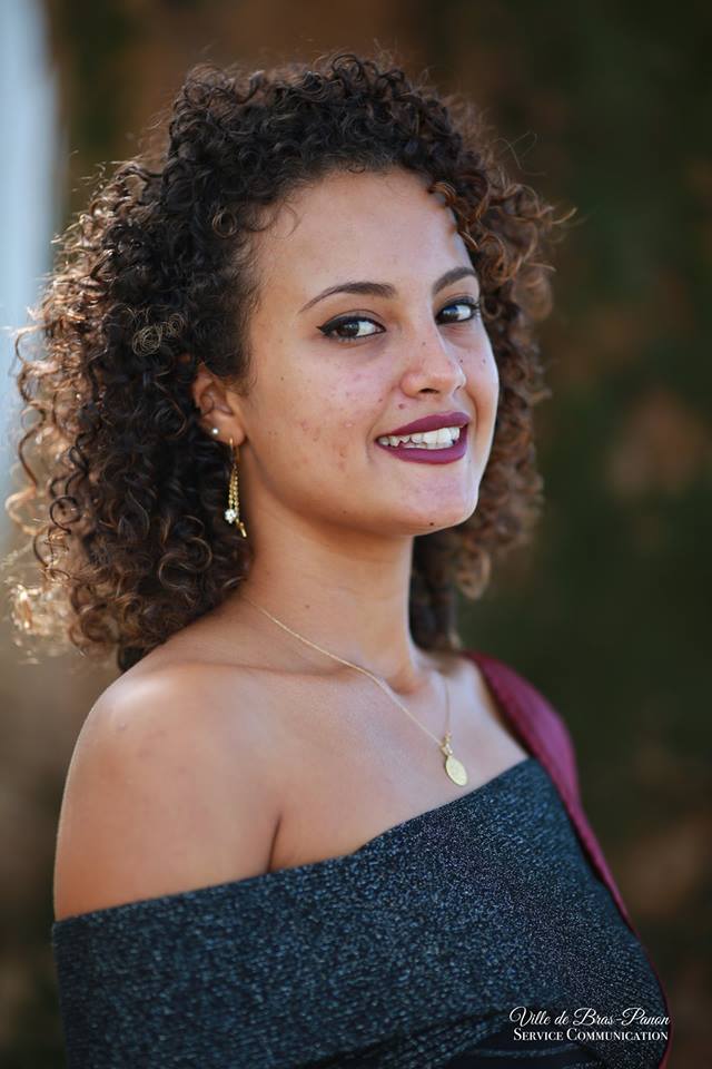 N°5 - Lucie RIVIERE N°5 - Lucie RIVIERE