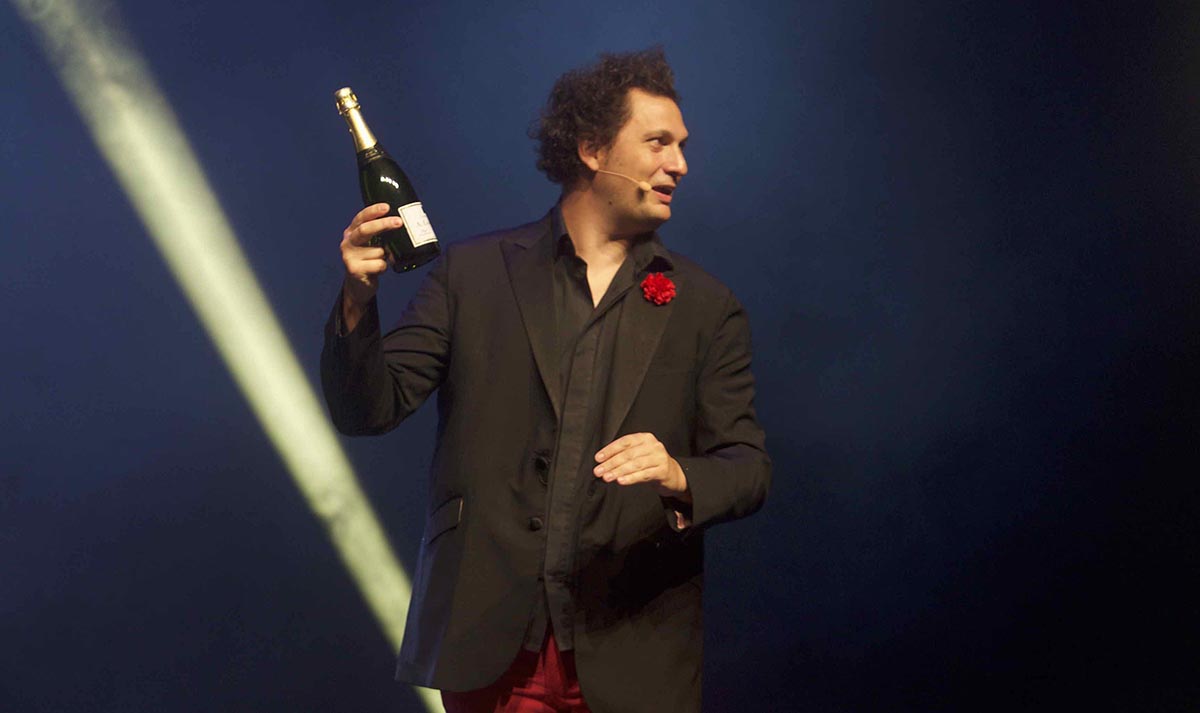 Eric Antoine, la magie au Téat Champ Fleuri
