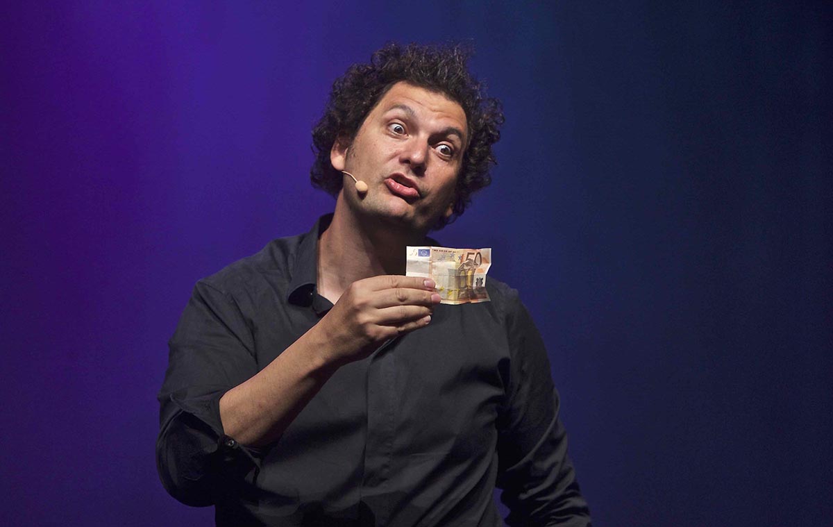 Eric Antoine, la magie au Téat Champ Fleuri Eric Antoine, la magie au Téat Champ Fleuri