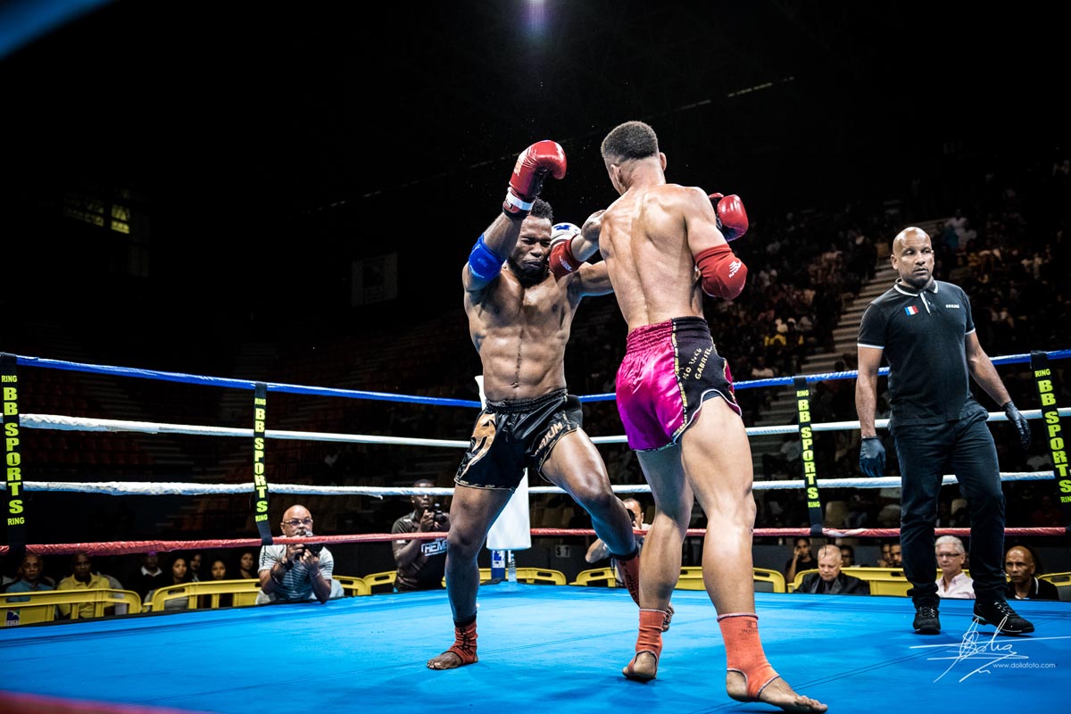 Xtrem Fight au Petit Stade de l'Est: photos exclusives