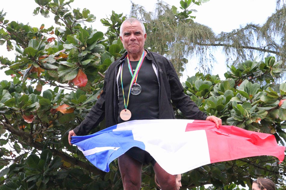 Jean-Pierre Hoareau est « argenté » sur le marathon, alors qu'il ne s'y attendait pas