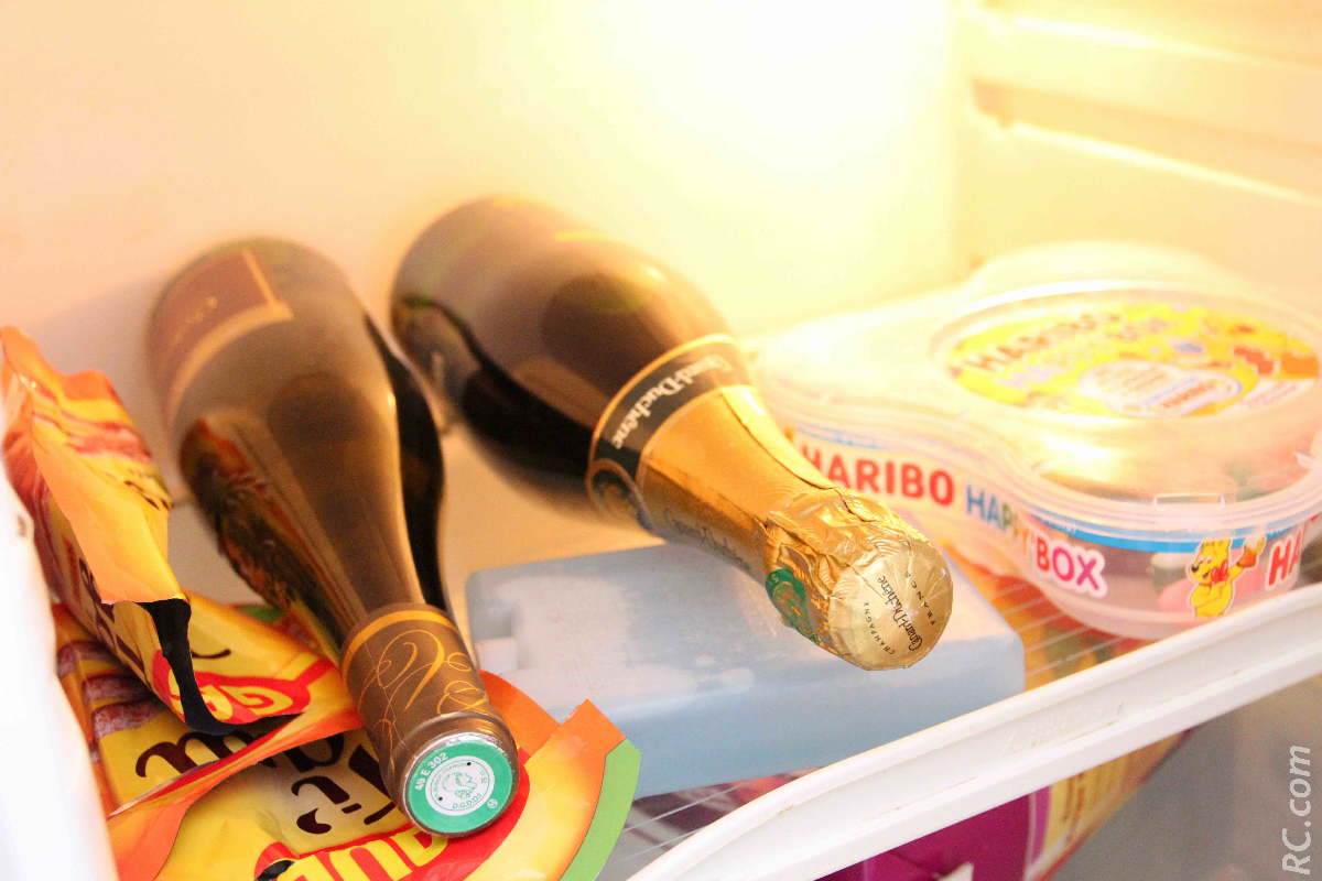 Le champagne était bien au frais. Question: qui l'a bu ?
