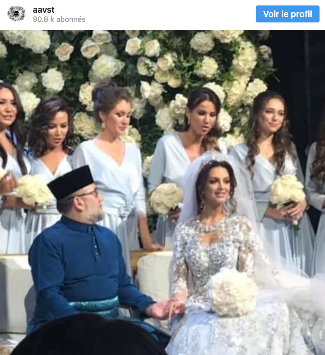 Ezzat Tahir, une célébrité malaisienne, avait publié les photos du mariage sur son réseau social