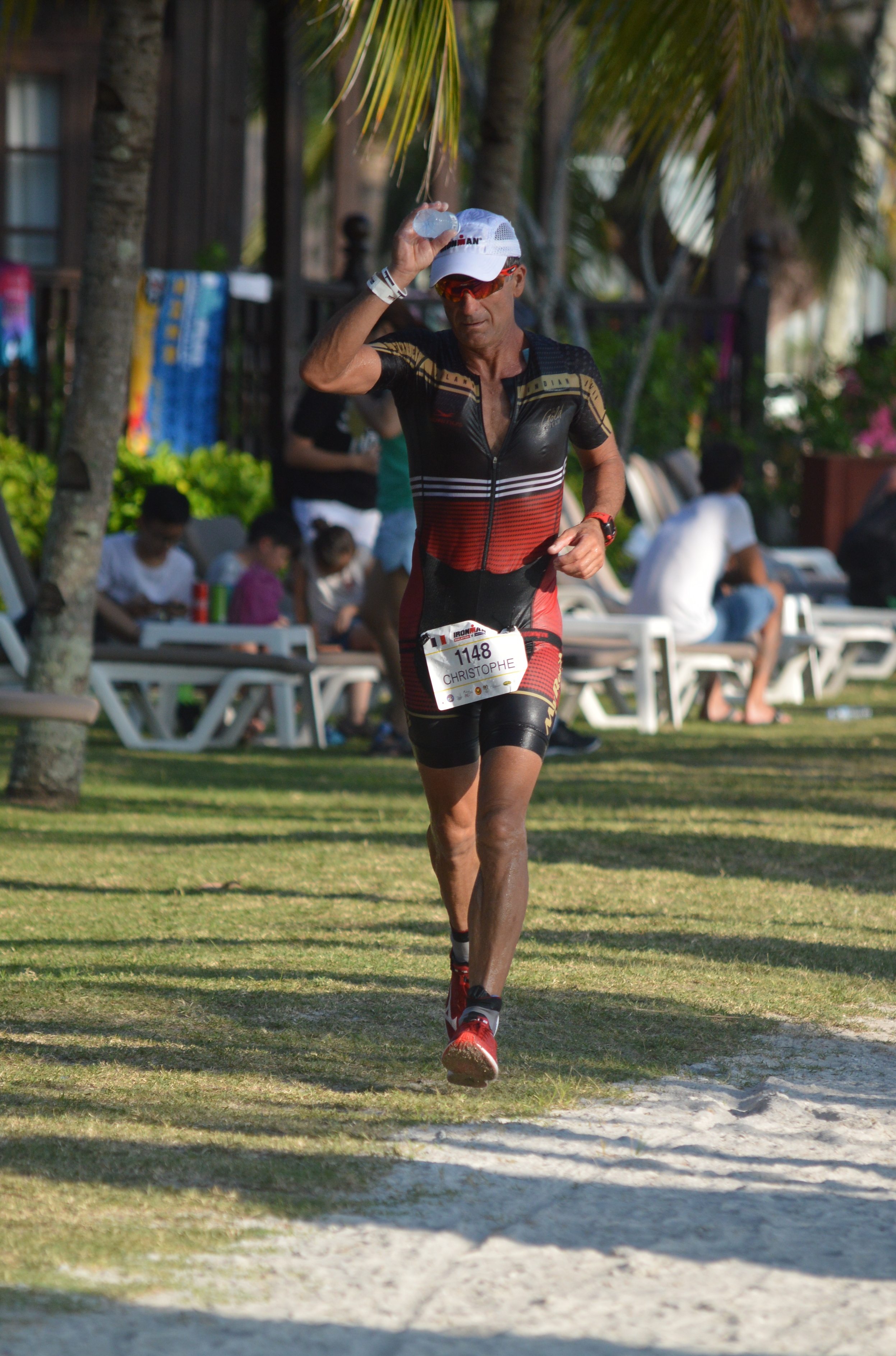 Christophe refroidit la machine, la route est encore longue... Christophe refroidit la machine, la route est encore longue...