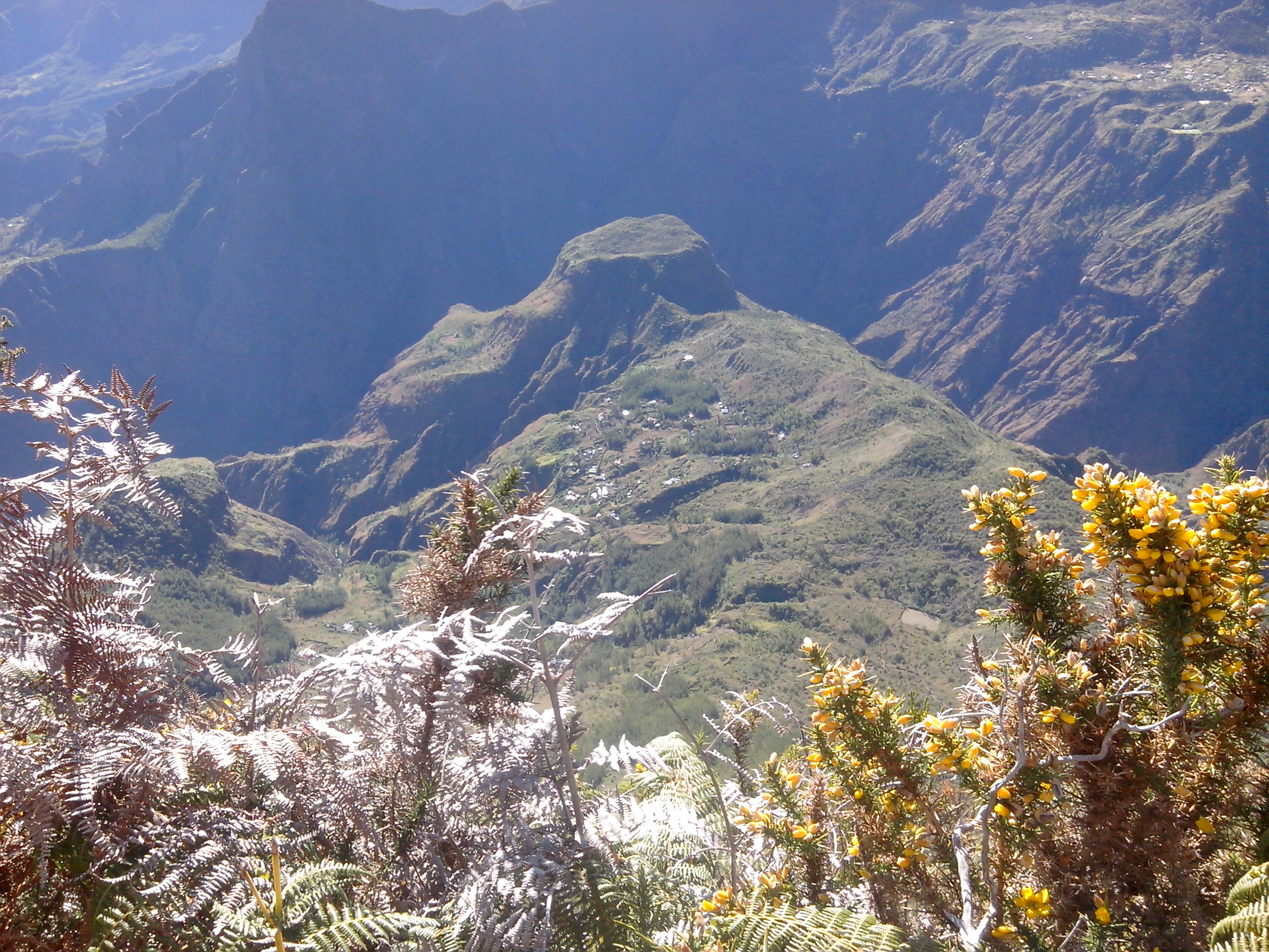 Mafate vu de Cilaos Mafate vu de Cilaos