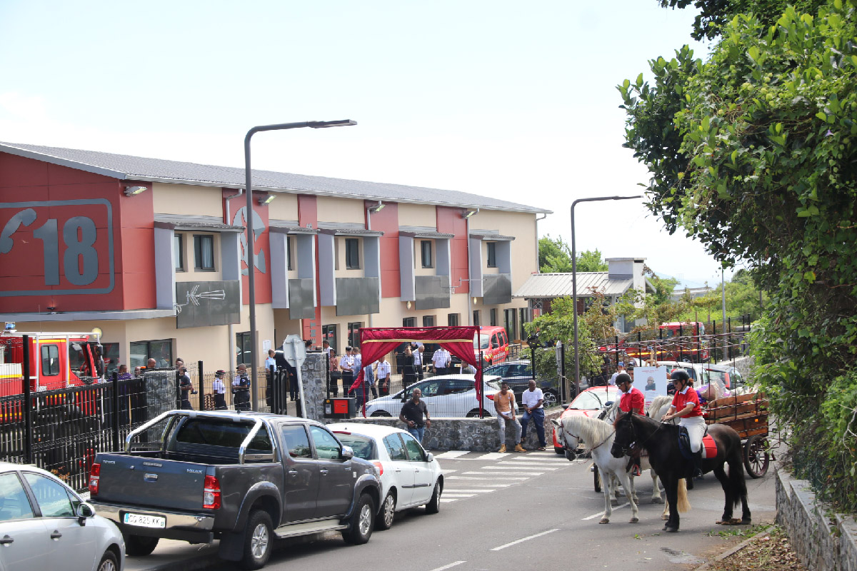 Hommage au sapeur pompier l'adjudant Jessy Eve