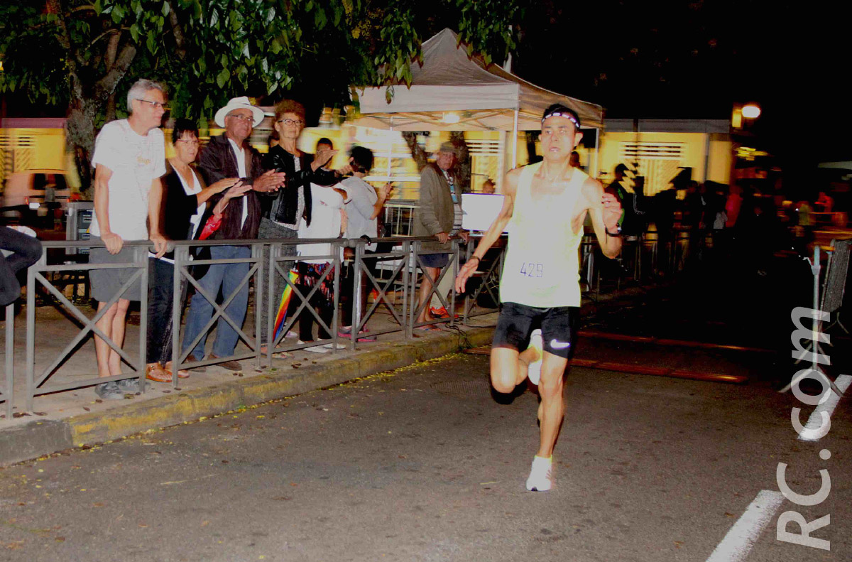 Laurent Tsang Chun Zsé vainqueur des 10 km de l’Entre-Deux Laurent Tsang Chun Zsé vainqueur des 10 km de l’Entre-Deux