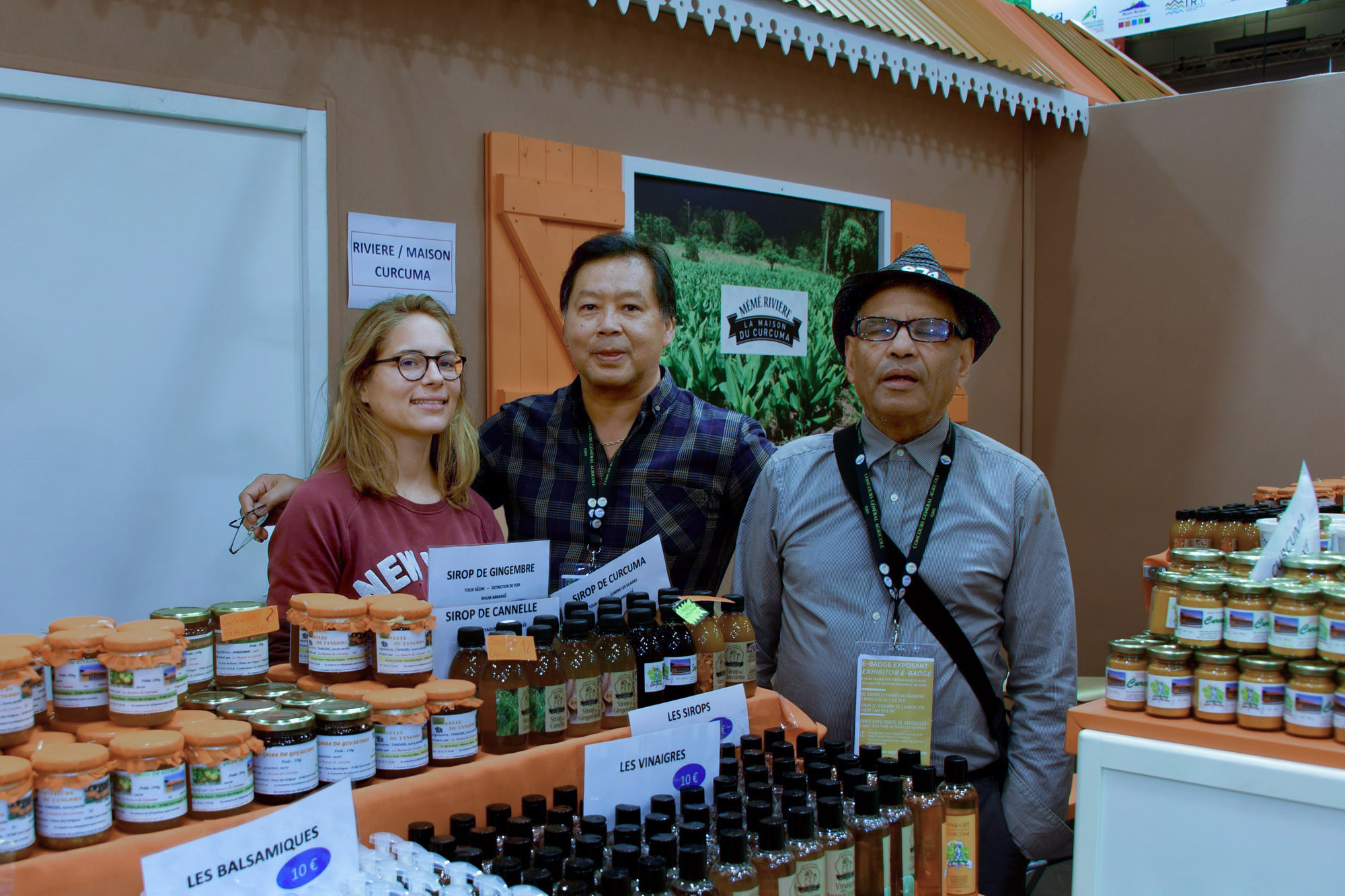 Stand de la Maison du Curcuma (Mémé Rivière) Stand de la Maison du Curcuma (Mémé Rivière)