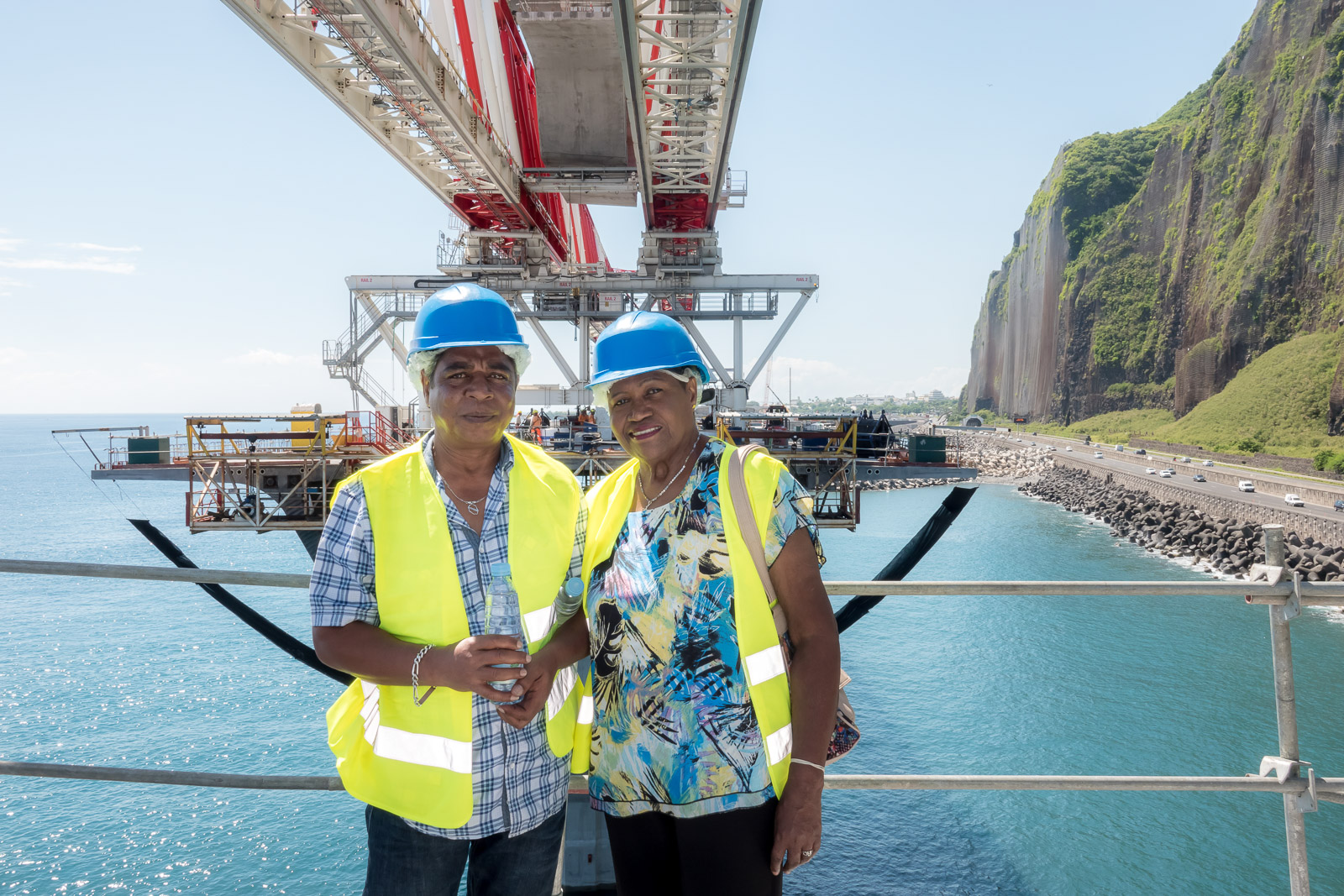 Françoise Guimbert (à droite), marraine de la machine Zourite qui a fini sa mission Françoise Guimbert (à droite), marraine de la machine Zourite qui a fini sa mission