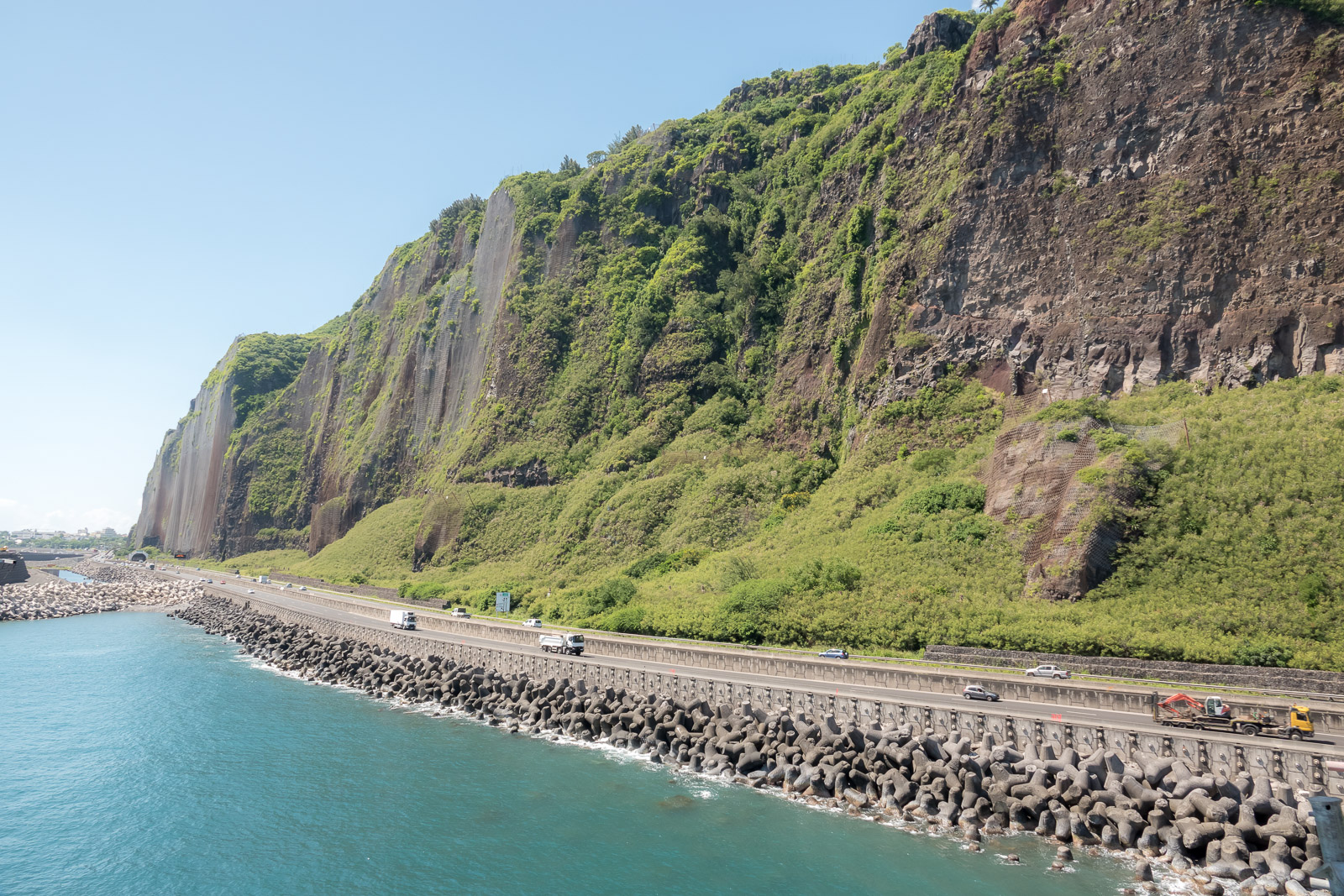 L'actuelle route vue de la NRL... L'actuelle route vue de la NRL...