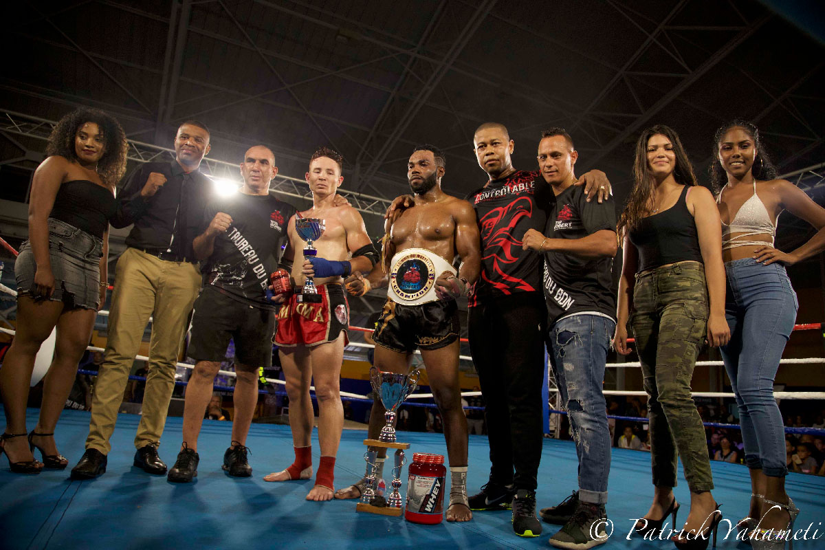 Une belle soirée pour les combattants réunionnais et la Team Robert! Une belle soirée pour les combattants réunionnais et la Team Robert!