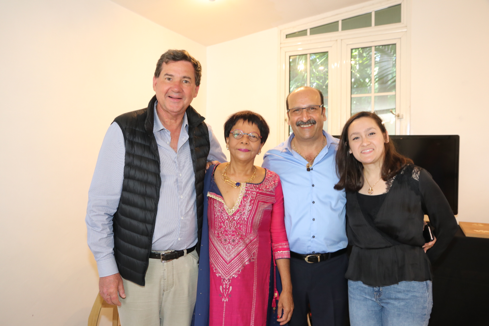 Daniel Gonthier, maire de Bras Panon, Dominique Dambreville, Krishna Kalidas et sa fille Pouja