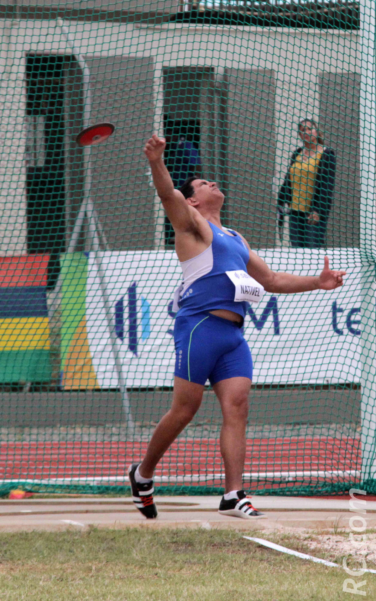 Stéphane Nativel, 3ème au disque avec un jet à 43,74m Stéphane Nativel, 3ème au disque avec un jet à 43,74m