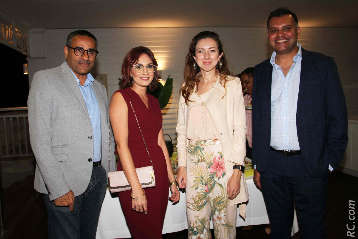 Zackaria Omarjee de Air Mauritius, Elodie Hoarau et Hassaanah Patel de Radio Freedom, et Arvind Bundhun, directeur de la MTPA