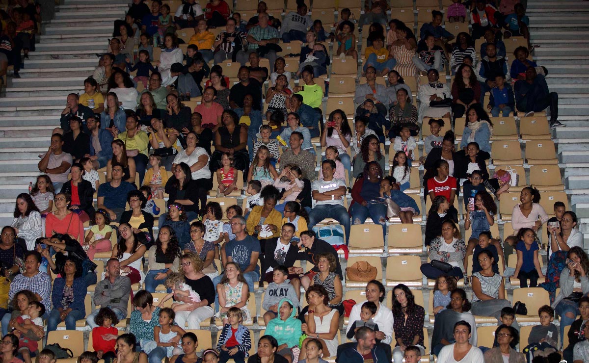 Spectacle du Roi Lion au Petit Stade de l'Est